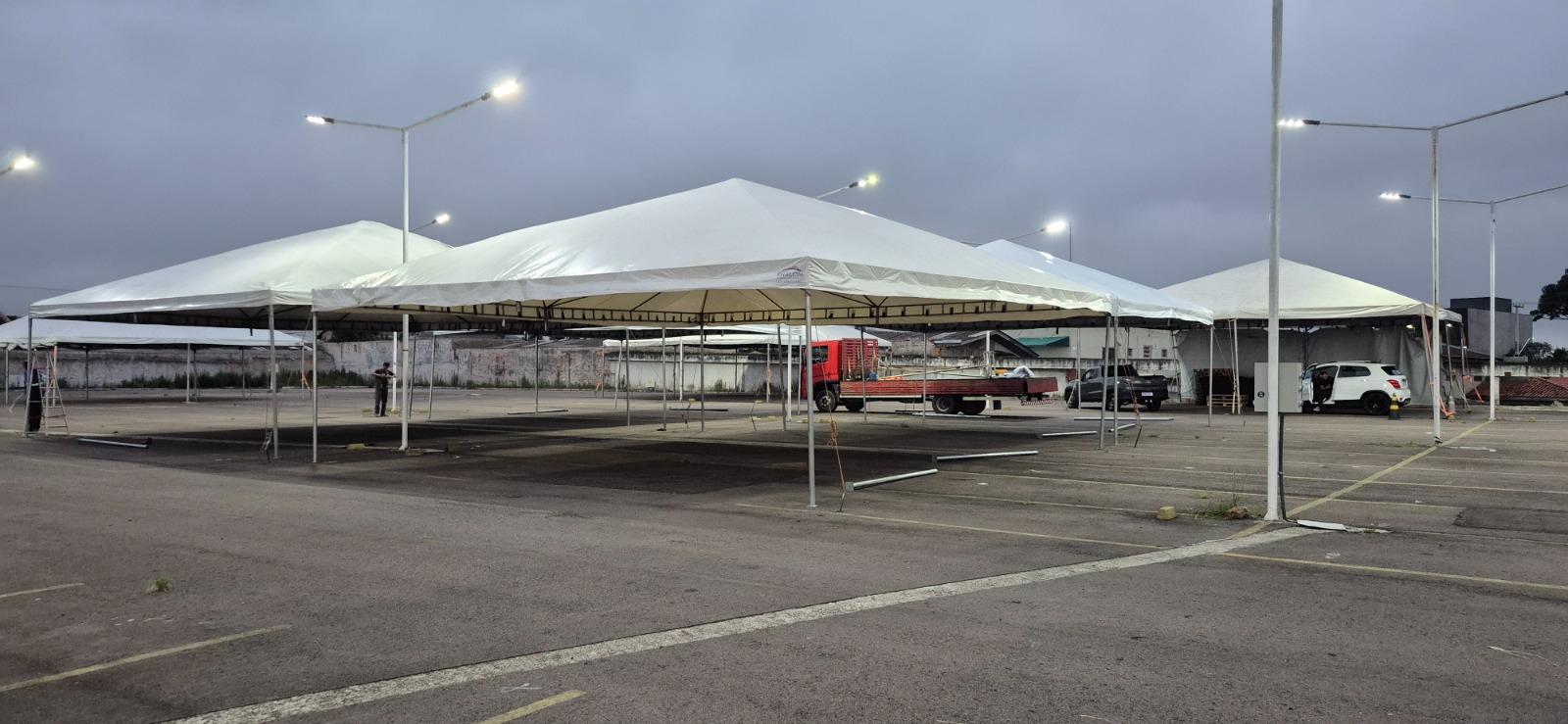 Tenda Piramidal - Instalação em Evento
